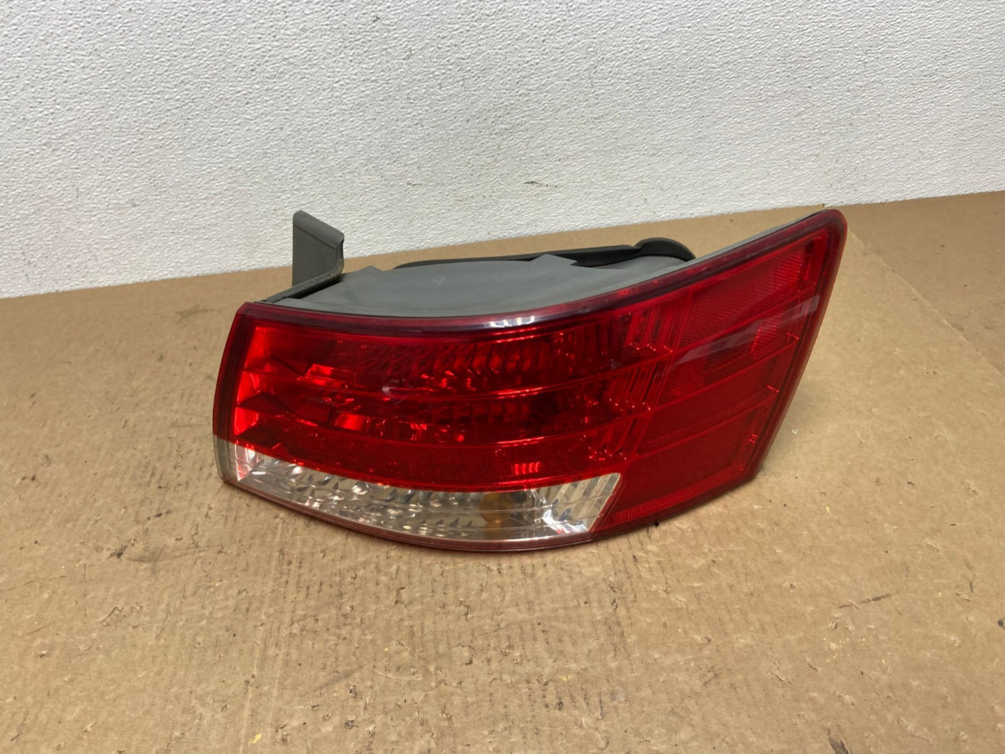 2006 2007 2008 Hyundai Sonata Right Passenger Rh Side Tail Light Oem AC1556 LK0