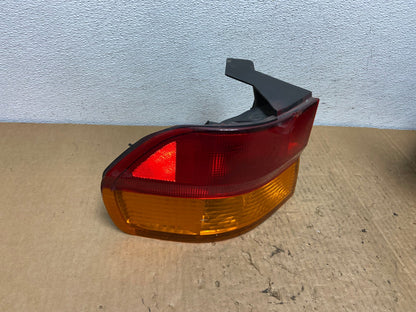 2002 2003 2004 Honda Odyssey Left Driver LH Side Tail Light AC8218 LK2