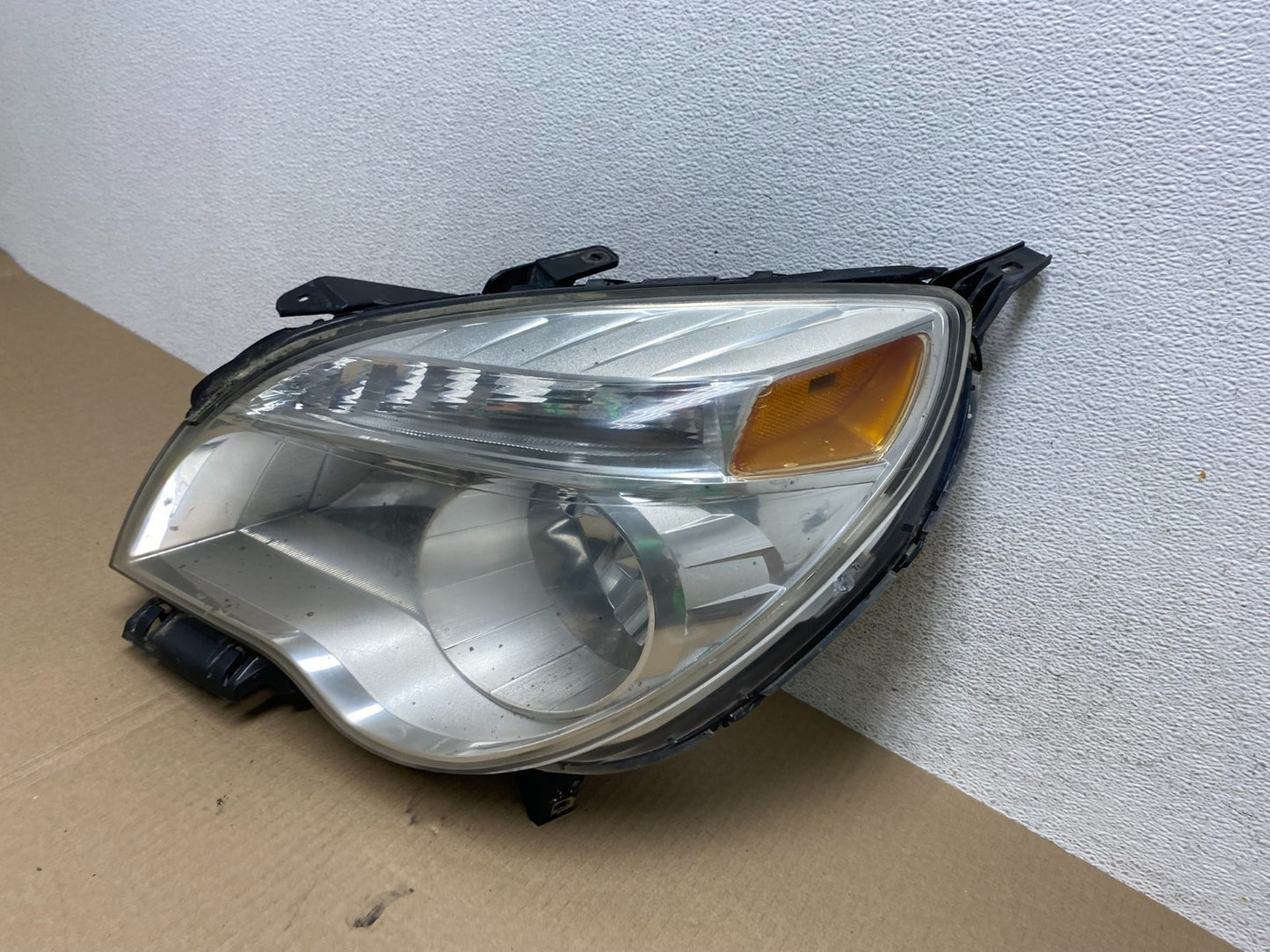 2010-2015 Chevrolet Equinox Halogen Headlight Left Driver LH Side AE6905 DW1