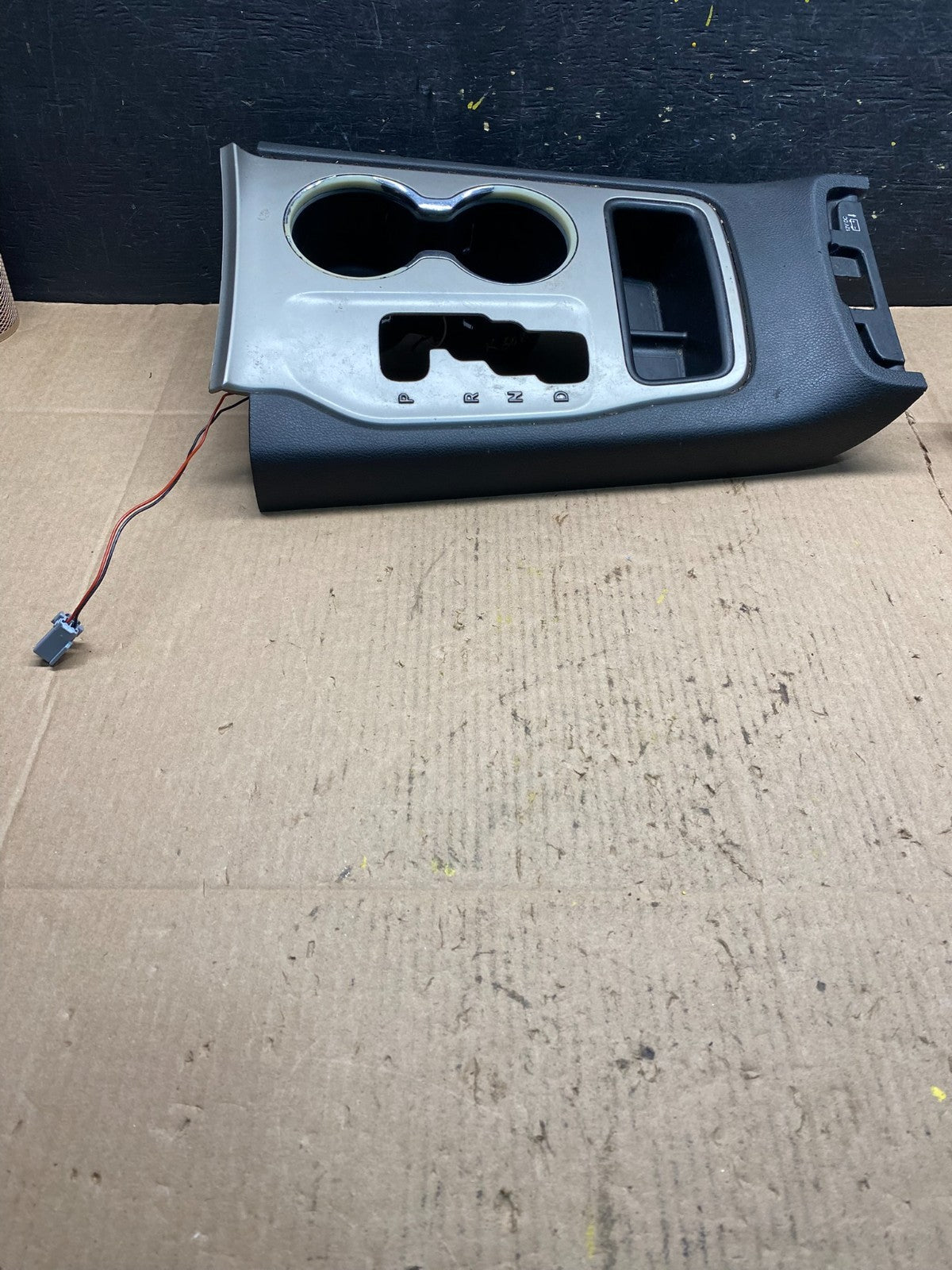 2011 to 2013 Jeep Grand Cherokee Center Console Shifter Cup Holder OEM r6088 DG4