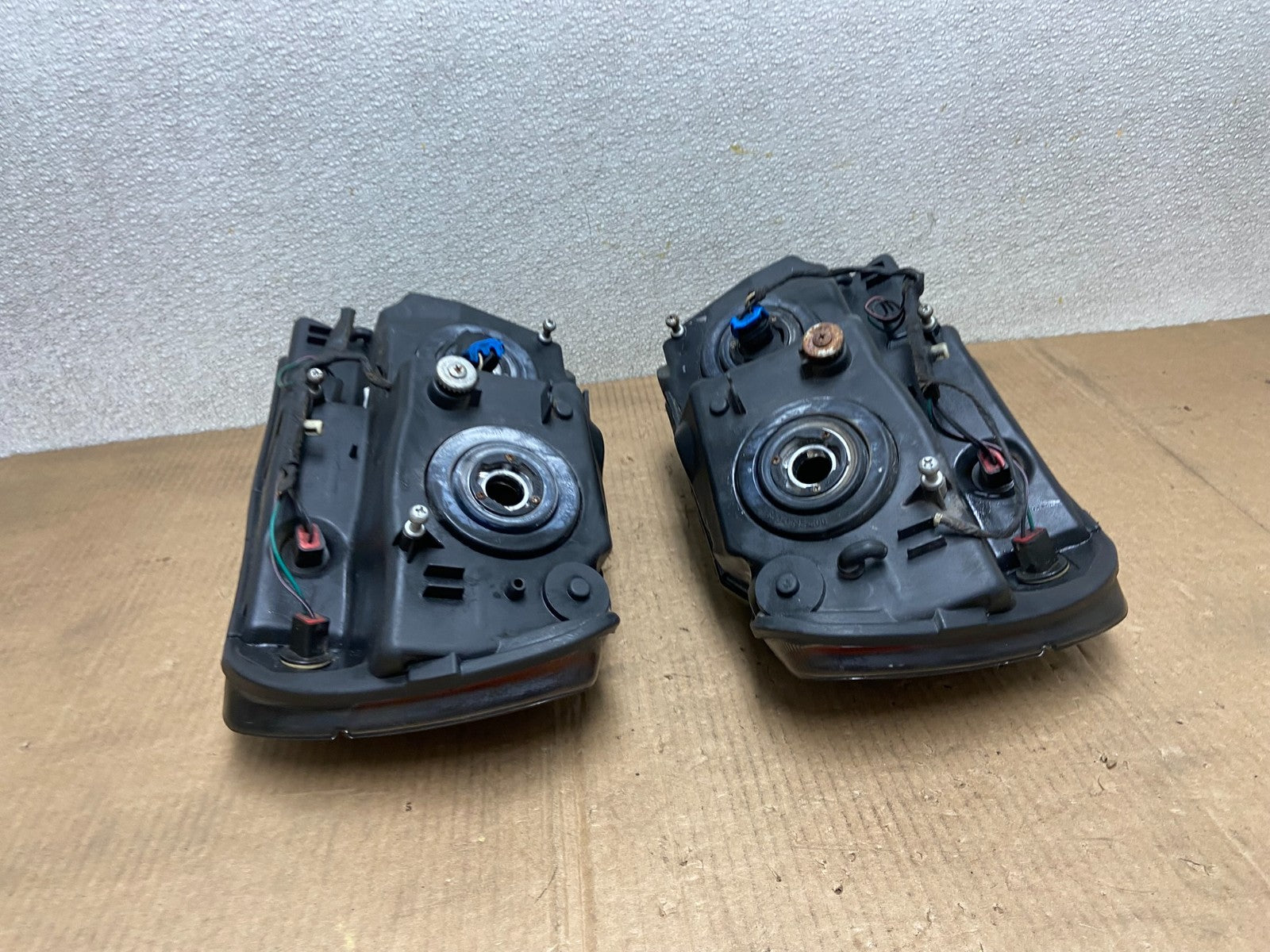1999 - 2004 Jeep Grand Cherokee Left+Right Set Halogen Headlights AA6502 DW5