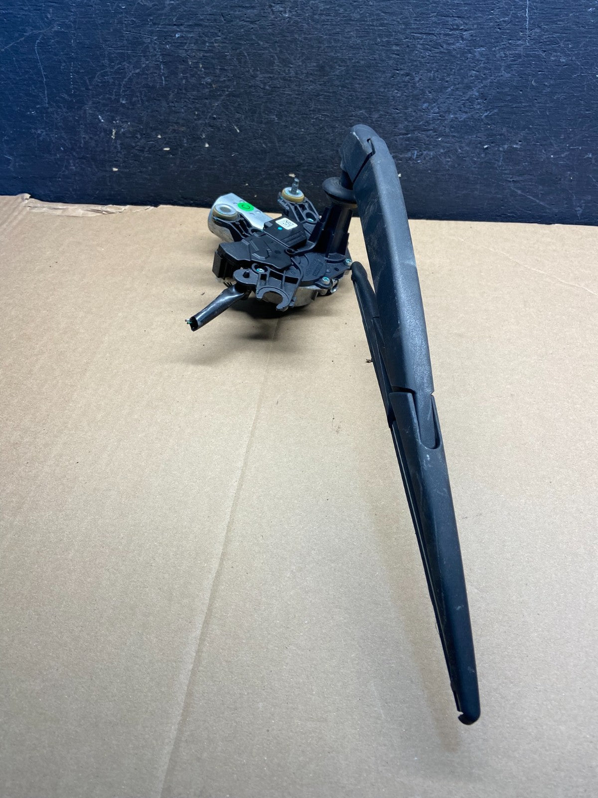2017 to 2021 Nissan Rogue Rear Windshield Wiper Motor AF9018 DG2
