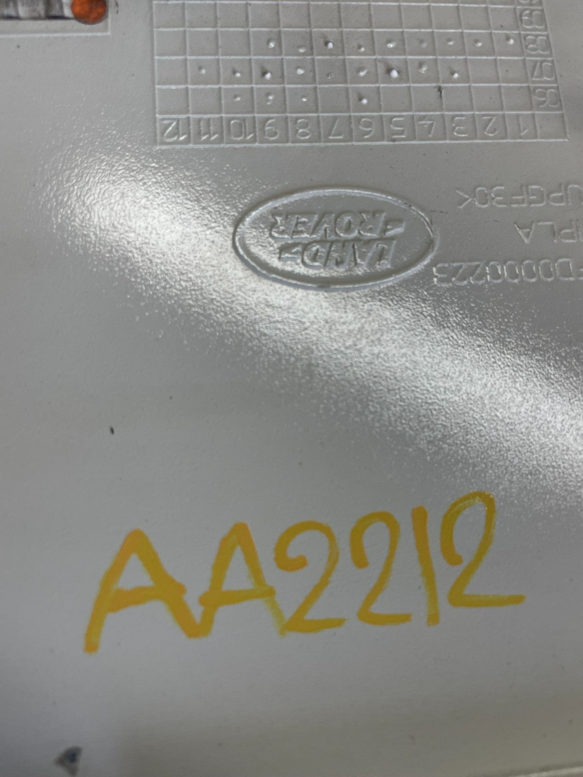2006 - 2009 Land Range Rover Sport Rear Trunk Light Lift Gate Spoiler AA2212 DG10