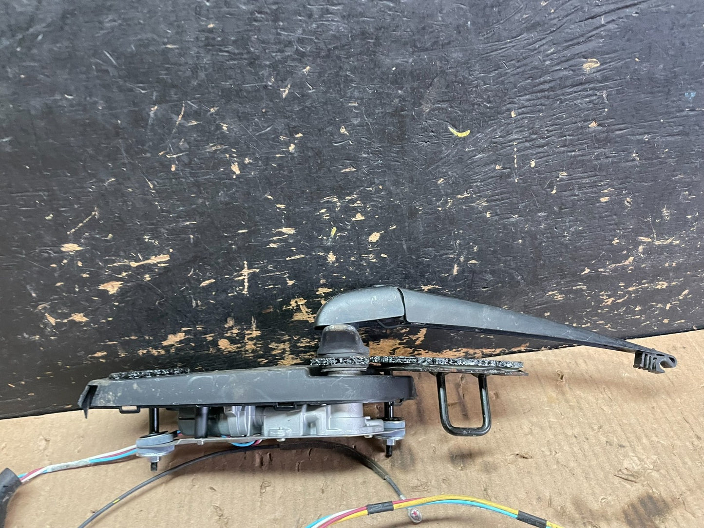 2011-2013 Jeep Grand Cherokee Tailgate Back Door Rear Wiper Motor Wiper Z5651 DG3