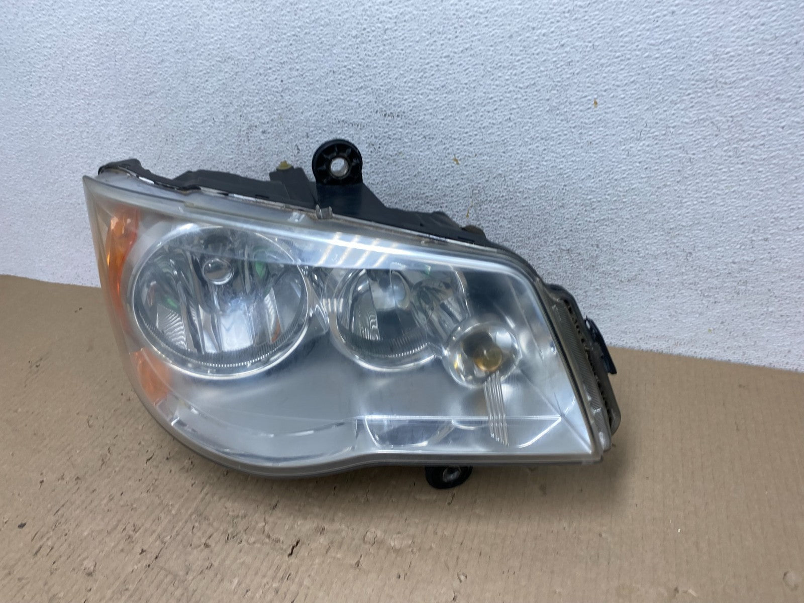 2011 to 2016 Chrysler Town and Country Right Passenger Headlight AE9750 DW1