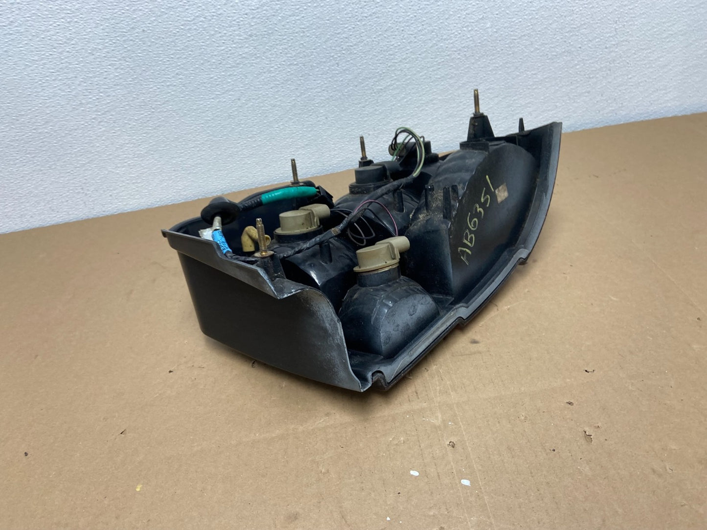 1999 - 2004 Ford Mustang Left Driver Lh Side Tail Light AB6351 DW4