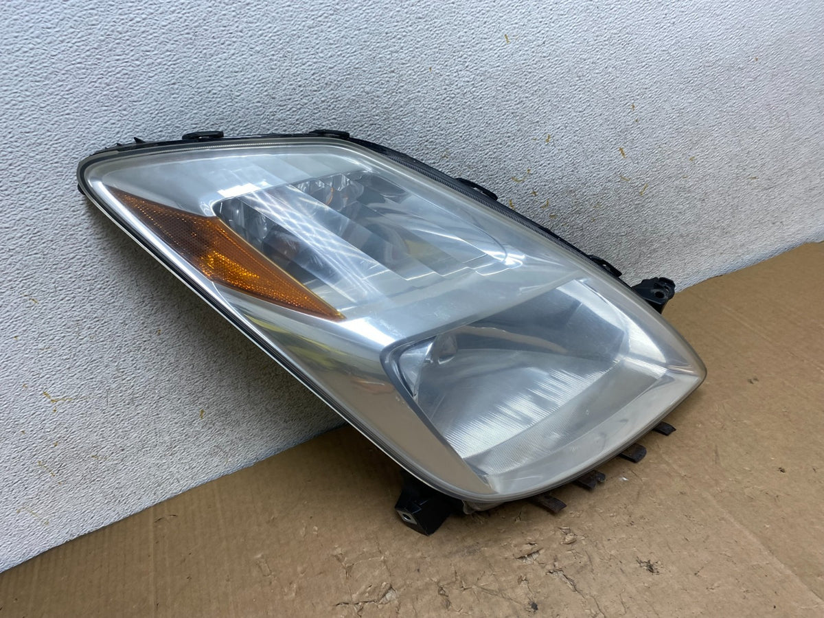 2004-2005 Toyota Prius Right Passenger RH Halogen Headlight AI9252 LK2