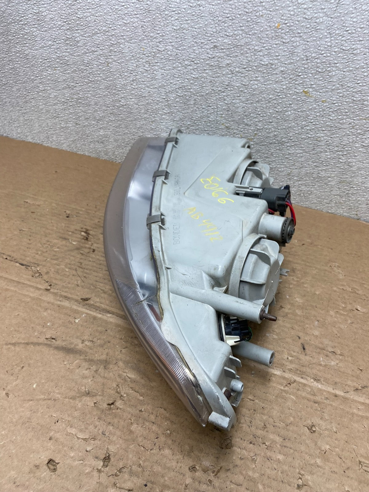 1995 to 1996 Chrysler Sebring Coupe Right Passenger RH Side Headlight AB4912 DG6