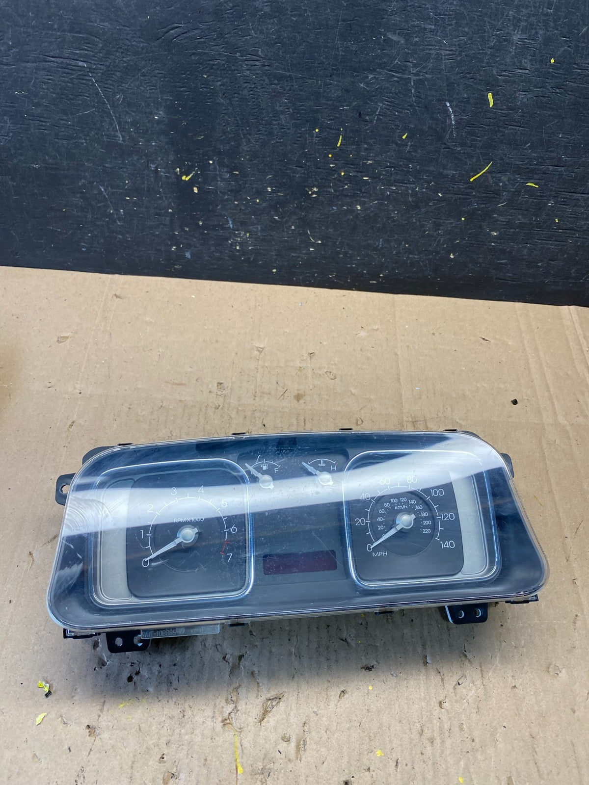 2009 to 2010 Lincoln MKX Speedometer Instrument Gauge Cluster R8866 DG0