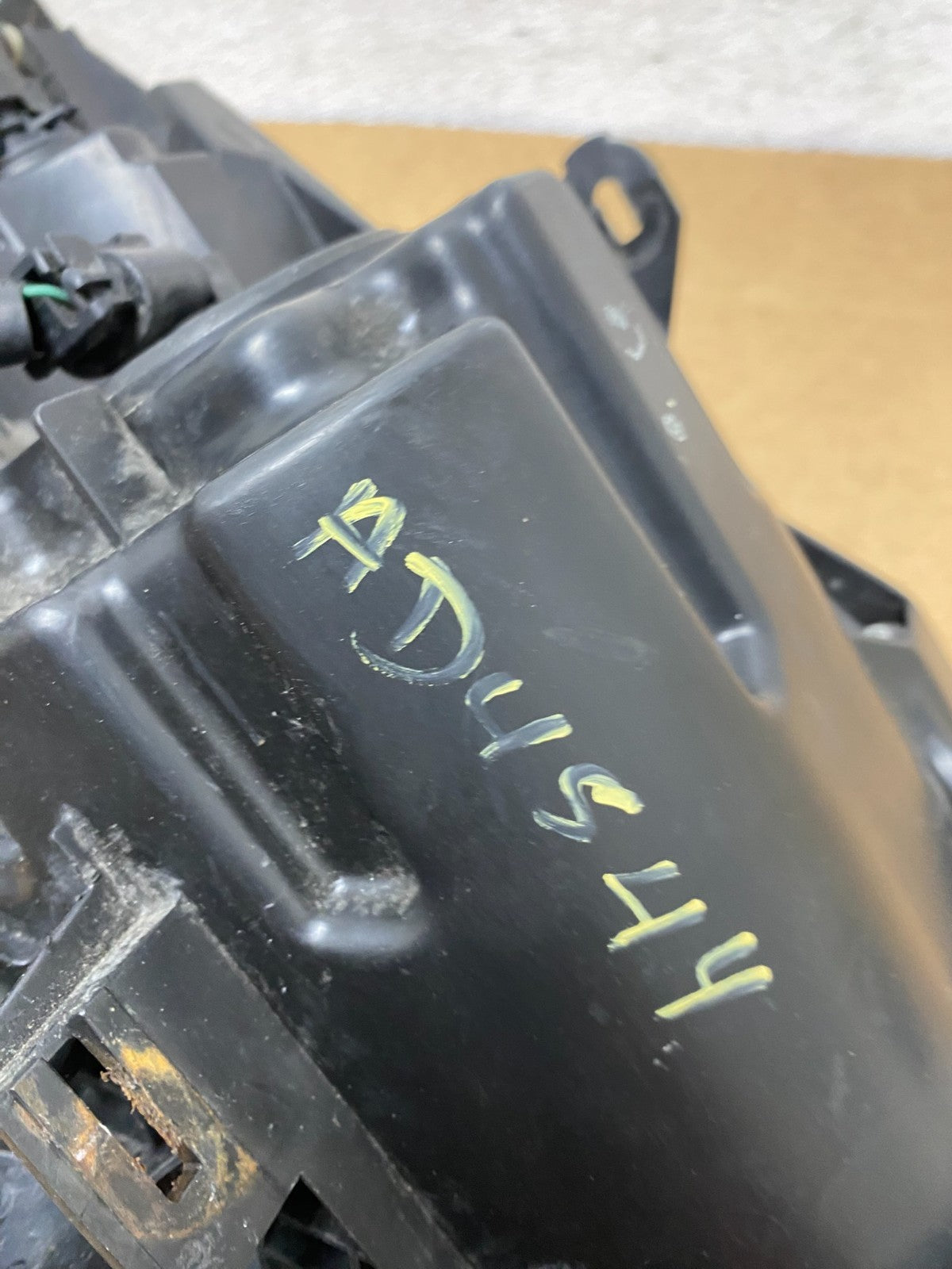 2008 to 2013 Nissan Rogue HID Xenon Headlight Left Driver Lh Side AD4544 DW10