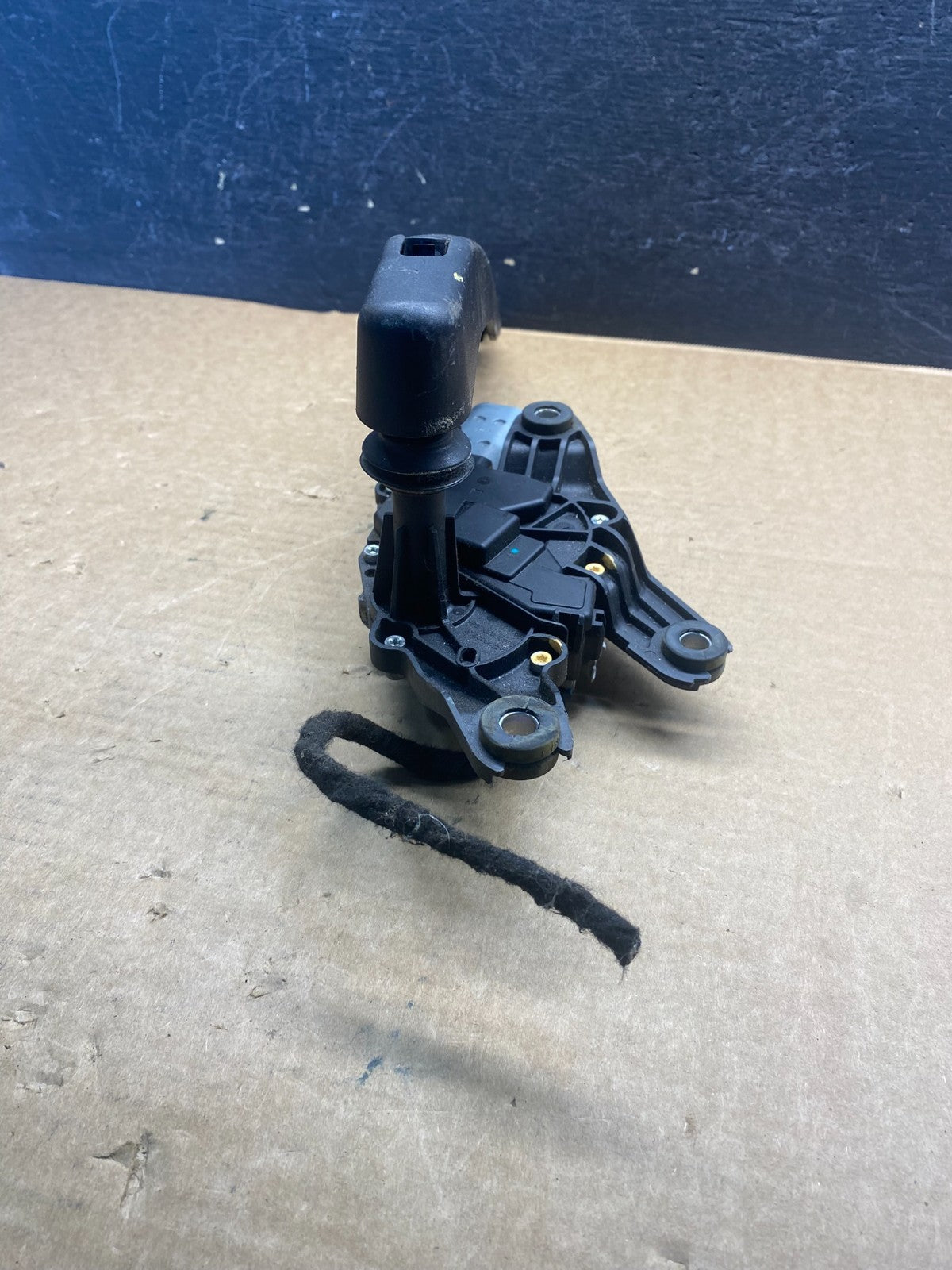 2020 to 2023 Ford Explorer Rear Windshield Wiper Motor af6592 DG4