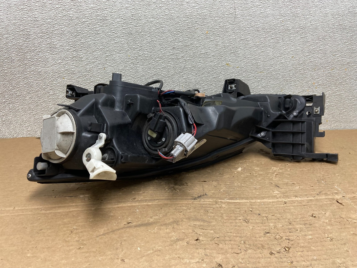 2011 - 2013 Mazda 6 Right Passenger RH Side Halogen Headlight TYC AB4938 DW7
