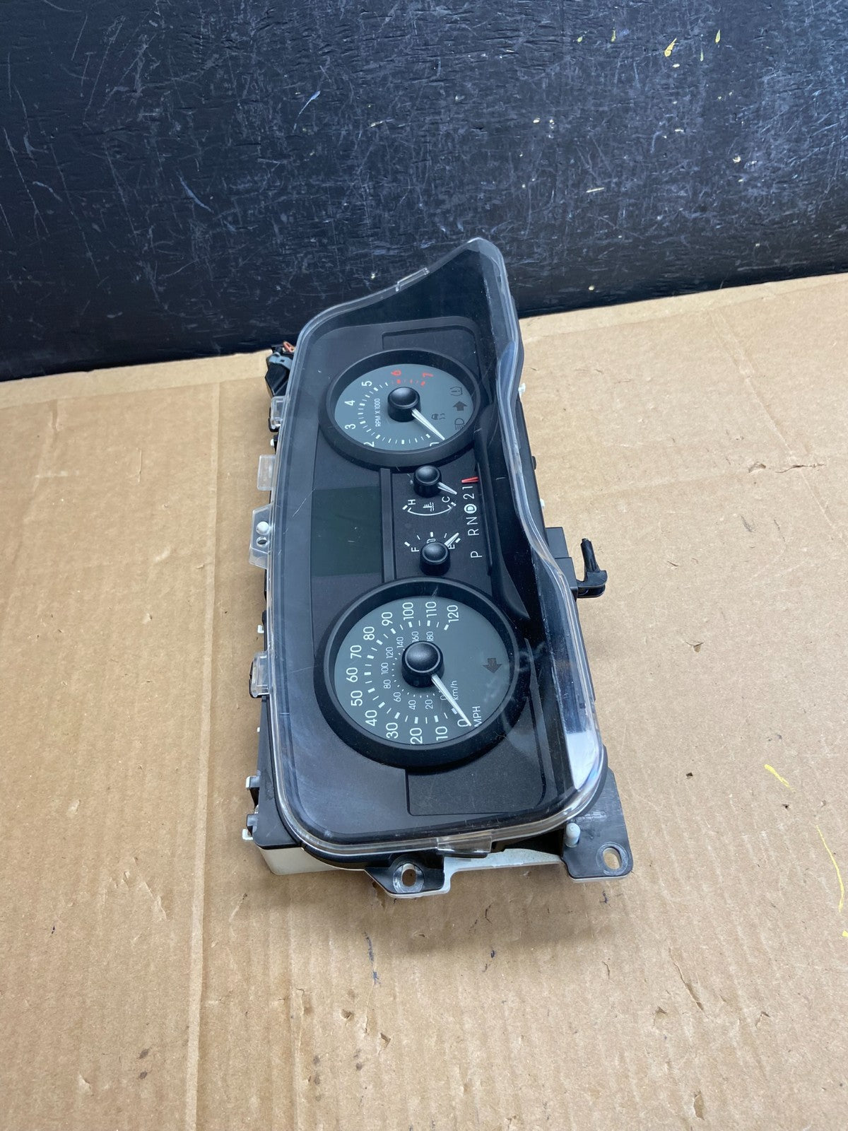 2008 Ford Crown Victoria Speedometer Cluster Gauge ad2158 DG1