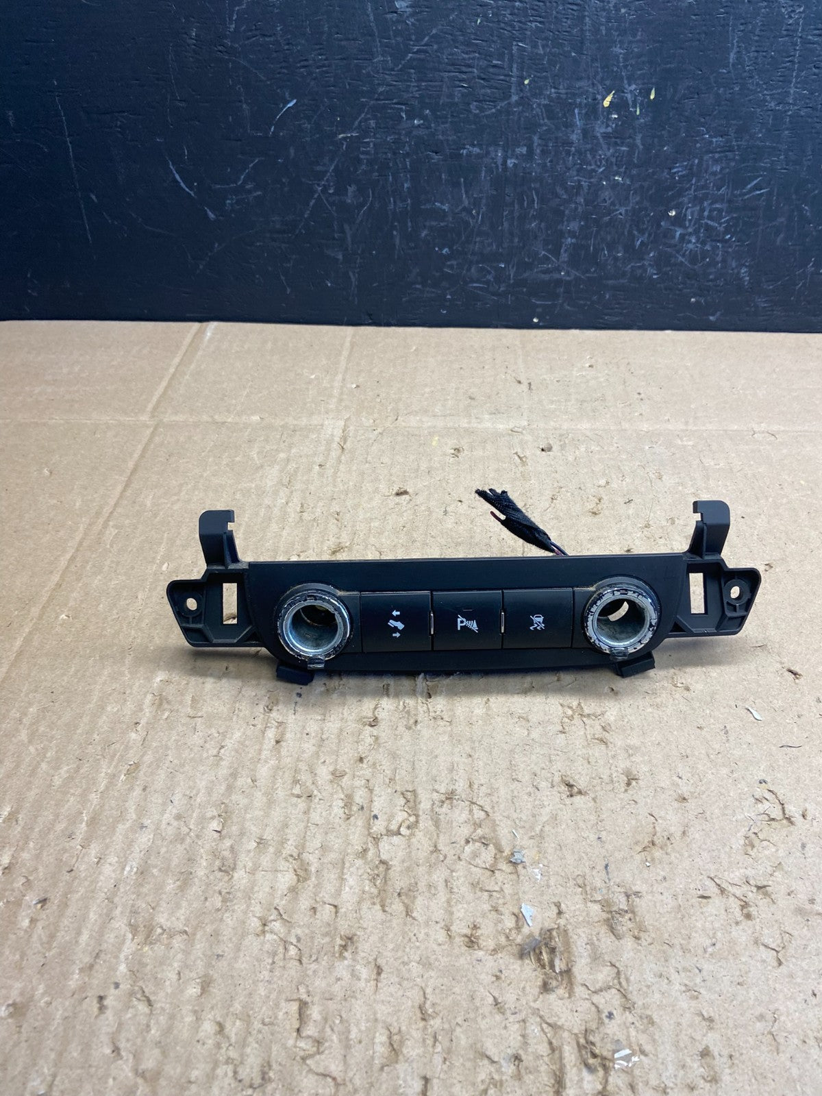 2007 - 2014 Chevrolet Tahoe Yukon Pedal Traction Control Switch OEM ab9803 DG0