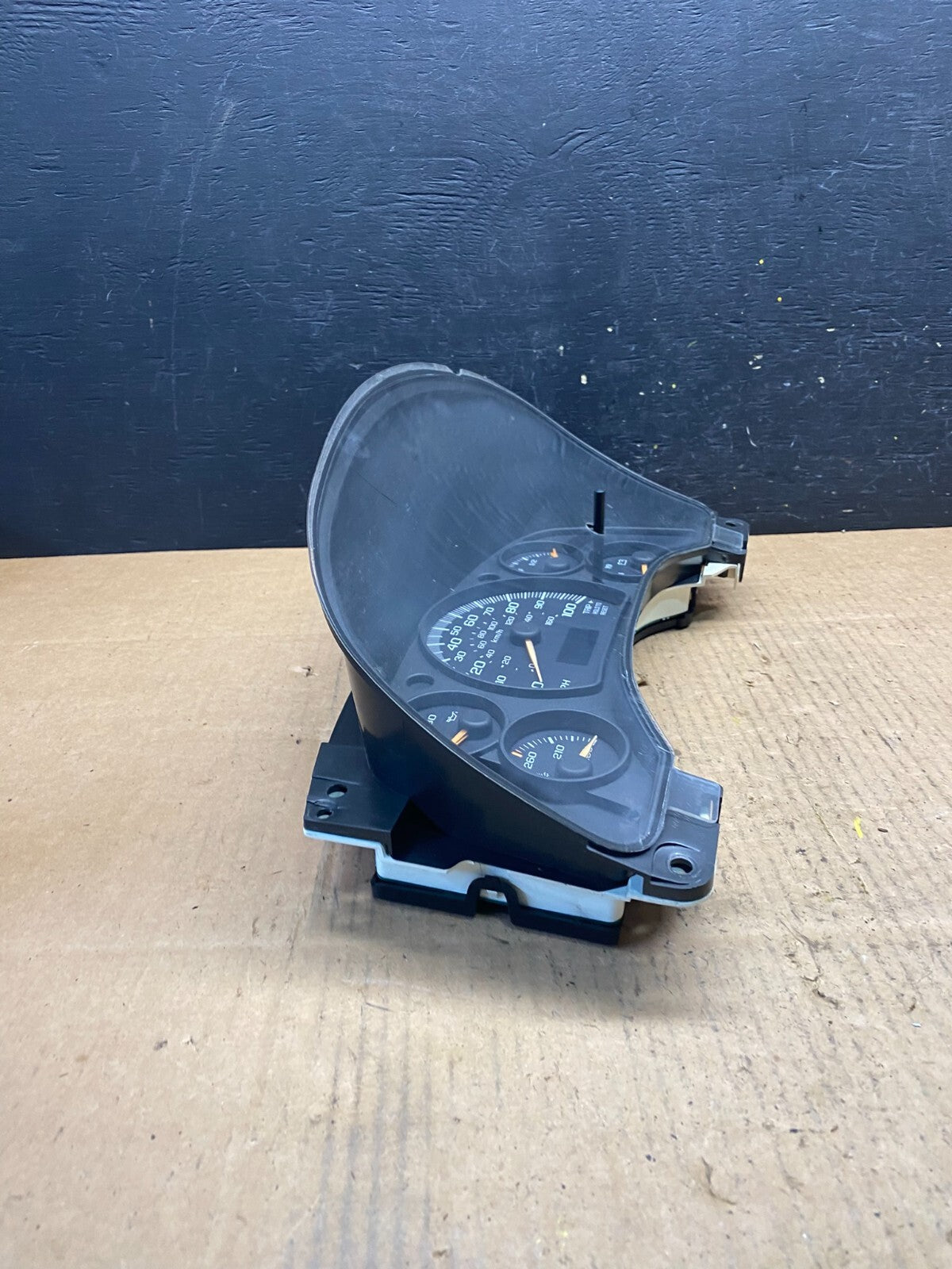 2004 to 2007 Chevrolet Express Speedometer Cluster Gauge N5186 PS1
