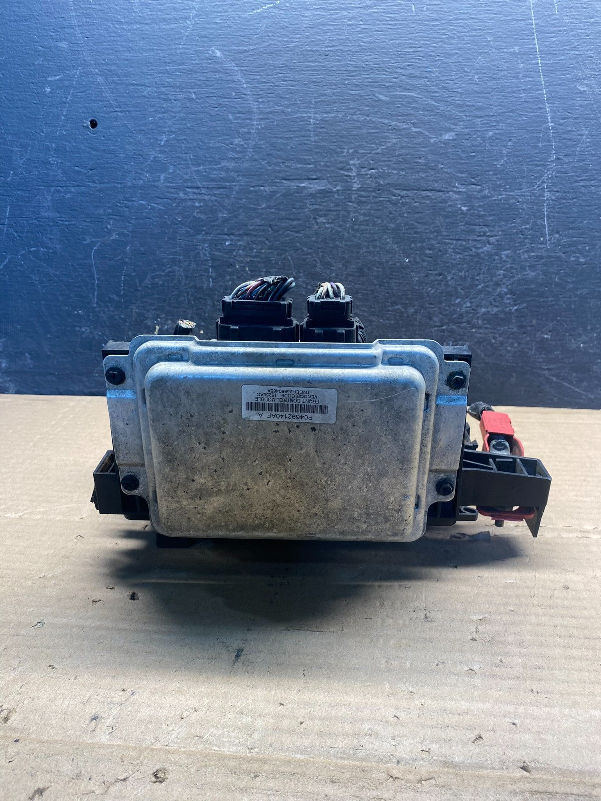 2006 2007 Chrysler 300 Totally Integrated Power Module Fuse Box TIPM AF4023 DW4