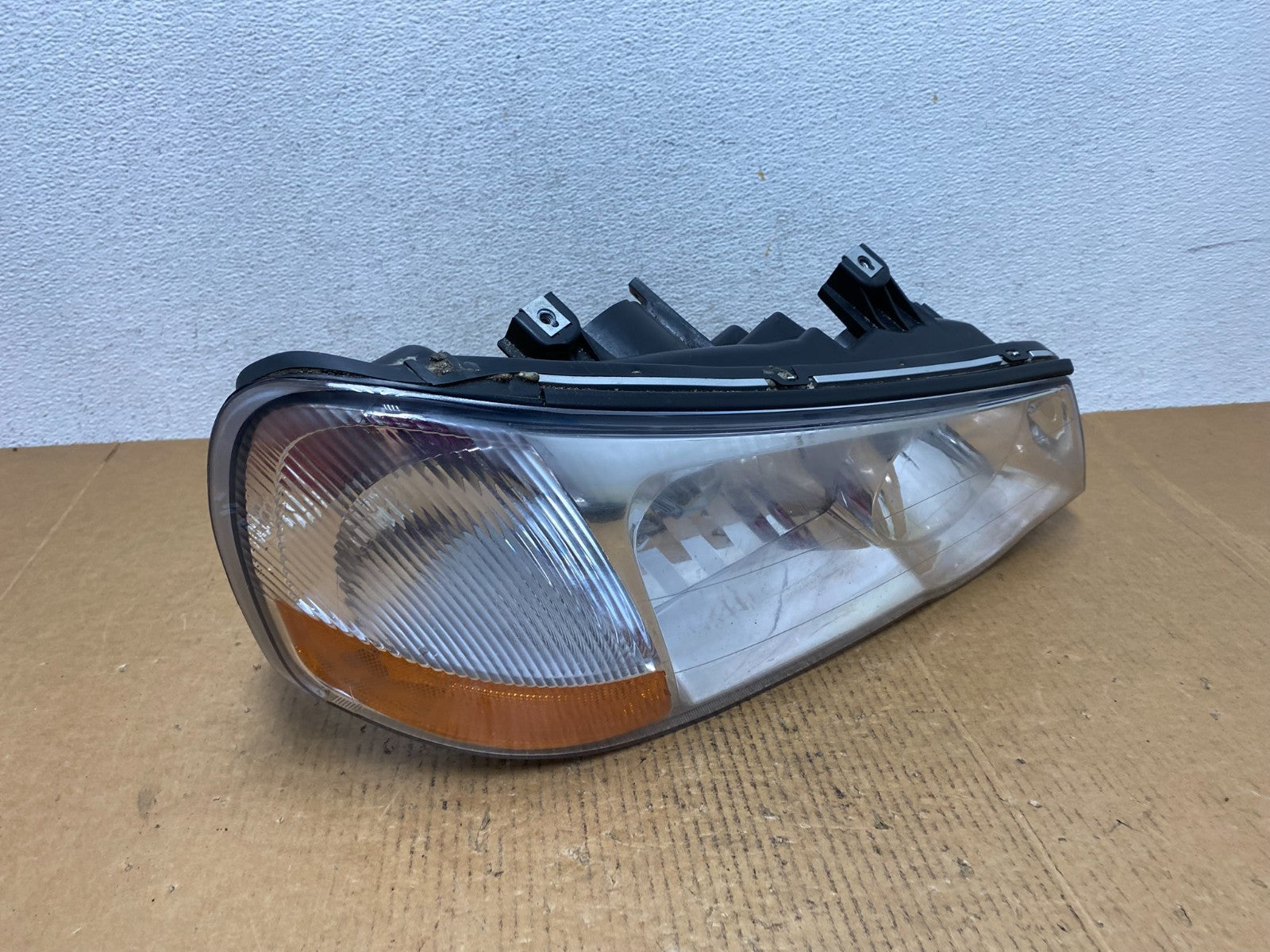2002-2003 Acura Tl Hid Xenon Right Passenger Rh Side Headlight TYC AE0309 DW2