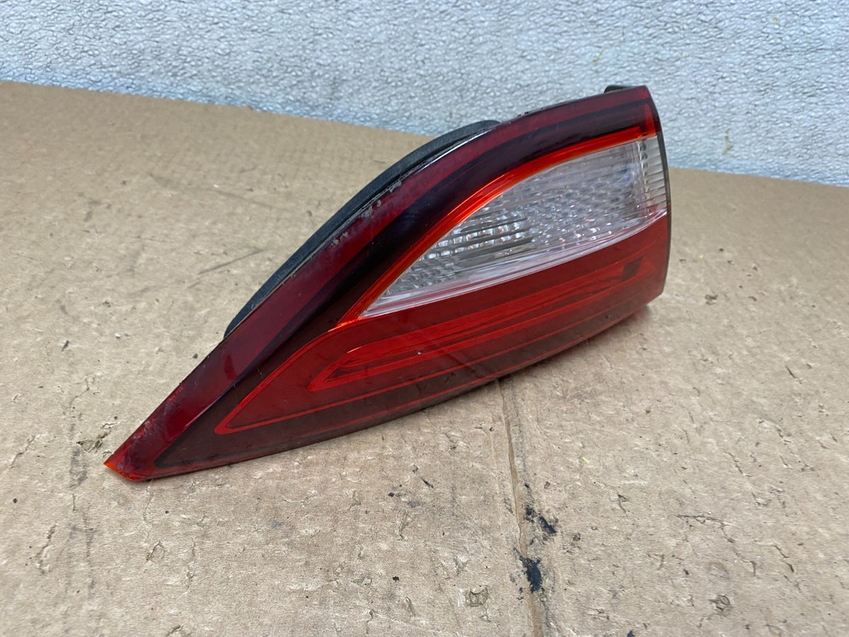2015 to 2017 Chrysler 200 Sedan Left Driver Side Inner Tail Light V3105 DW2