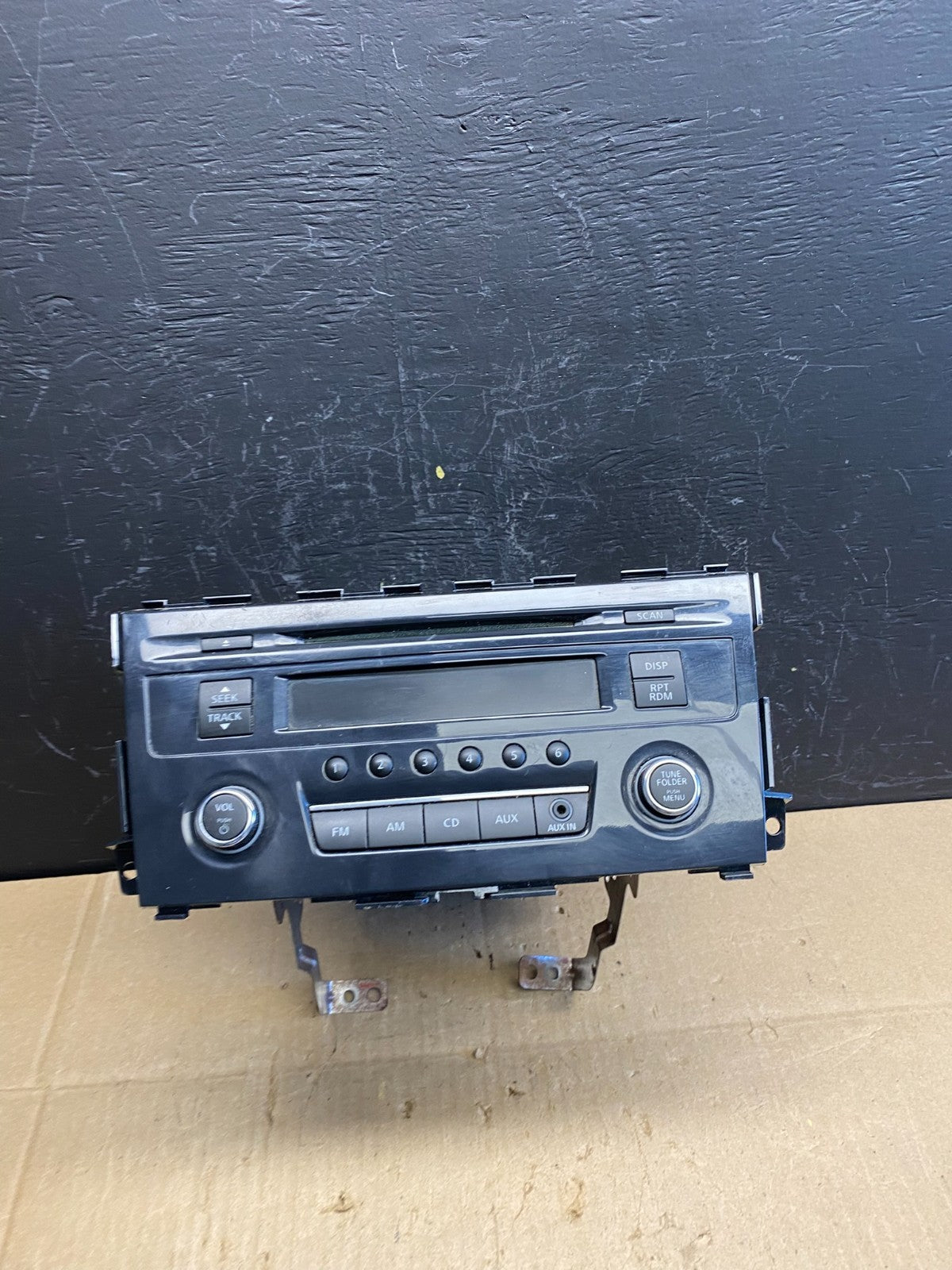 2013 to 2015 Nissan Altima Radio Cd Mp3 Player AUX Port AC4725 DG0
