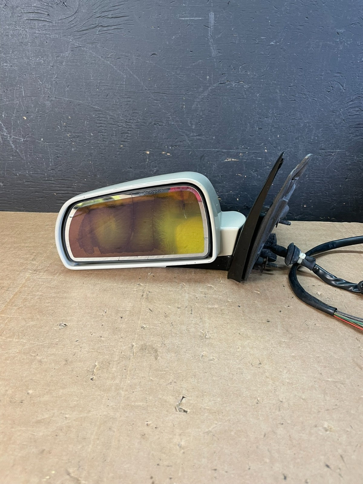 2005 to 2011 Cadillac STS Left Driver LH View Door Mirror AE8558 DW9