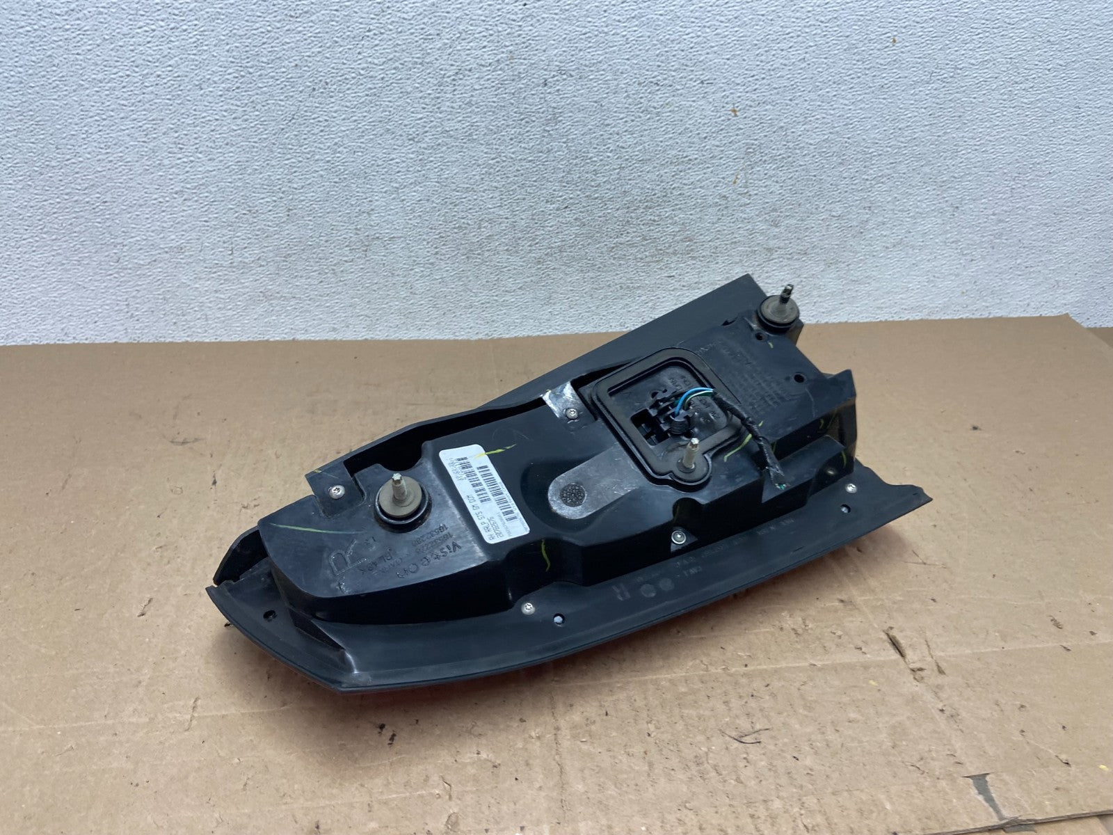 2008 - 2011 Cadillac STS Right Passenger RH Side Tail Light AE6489 DW4
