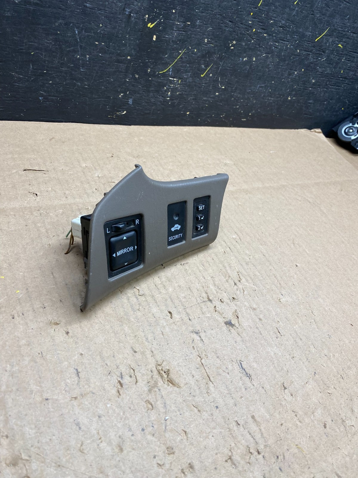 1999-2003 Lexus RX300 Front Left Driver Side Master Mirror Seat Control T4721 DG1