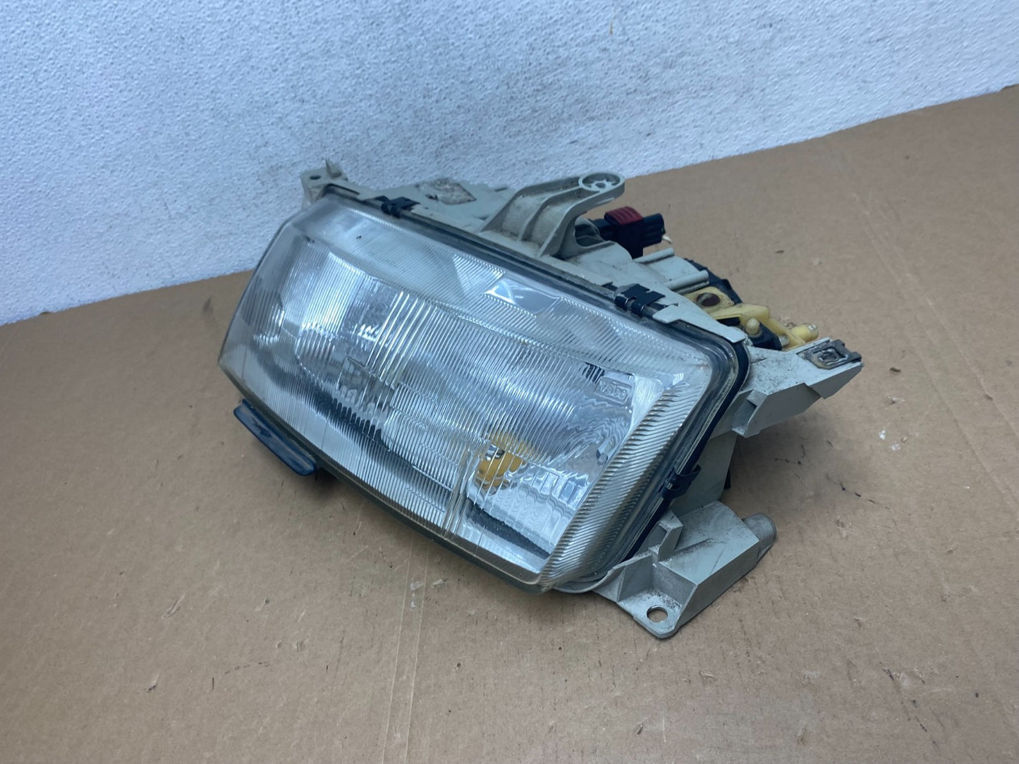 1999 to 2003 Saab 9-3 Front Left Driver LH Side Halogen Headlight AD7945 DG1