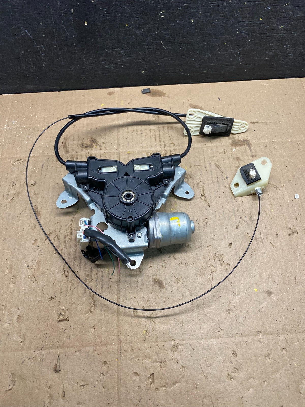 2011 to 2017 Nissan Quest Rear Left Side Power Sliding Door Motor Wire M1383 DG5