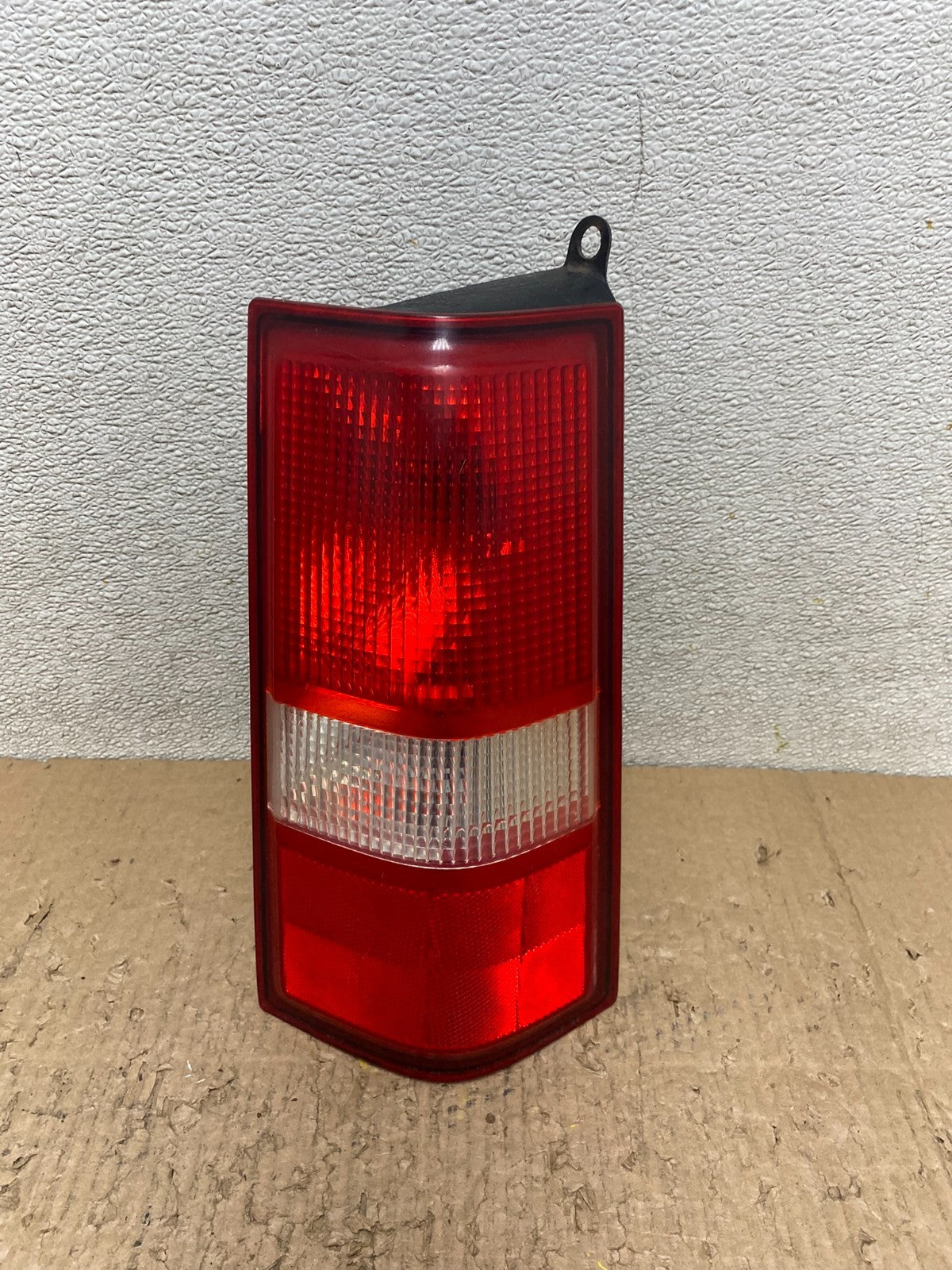 2003 2017 Chevrolet Express 1500 2500 3500 Right Passenger Tail Light T8090 DW0