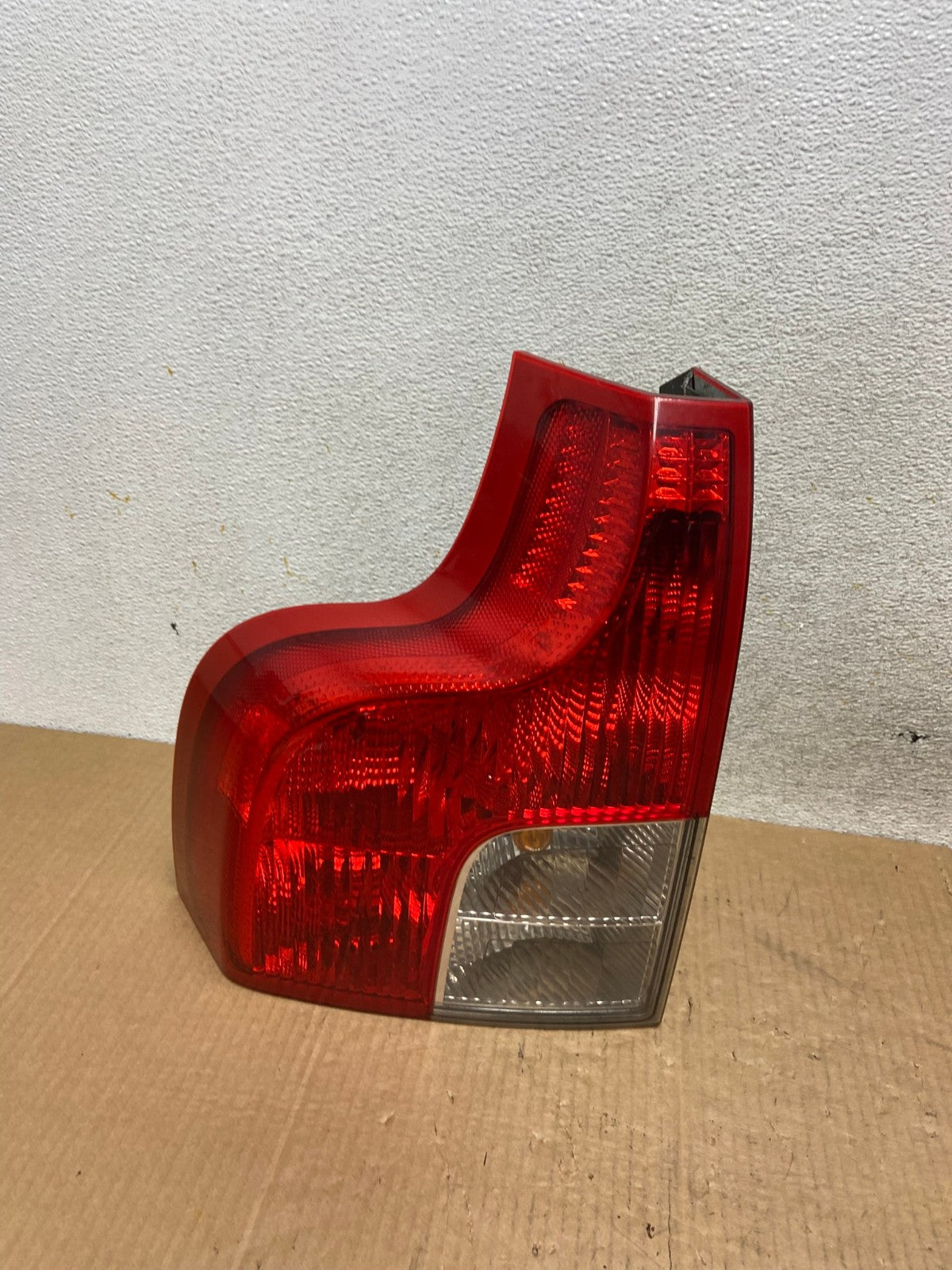 2007 to 2012 Volvo XC90 Left Driver Lh Side Lower Tail Light AI5869 LK0
