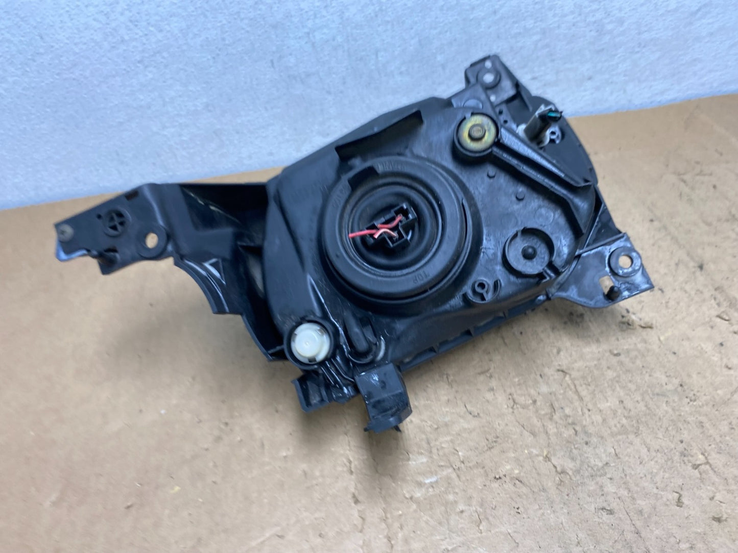 2002 - 2003 Mazda Mpv Right Passenger RH Headlight AD0692 DW5