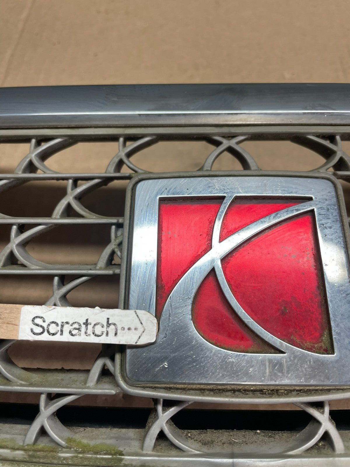 2003 2004 2005 Saturn L L200 L300 Front Upper Grill Grille AB7591 DG4
