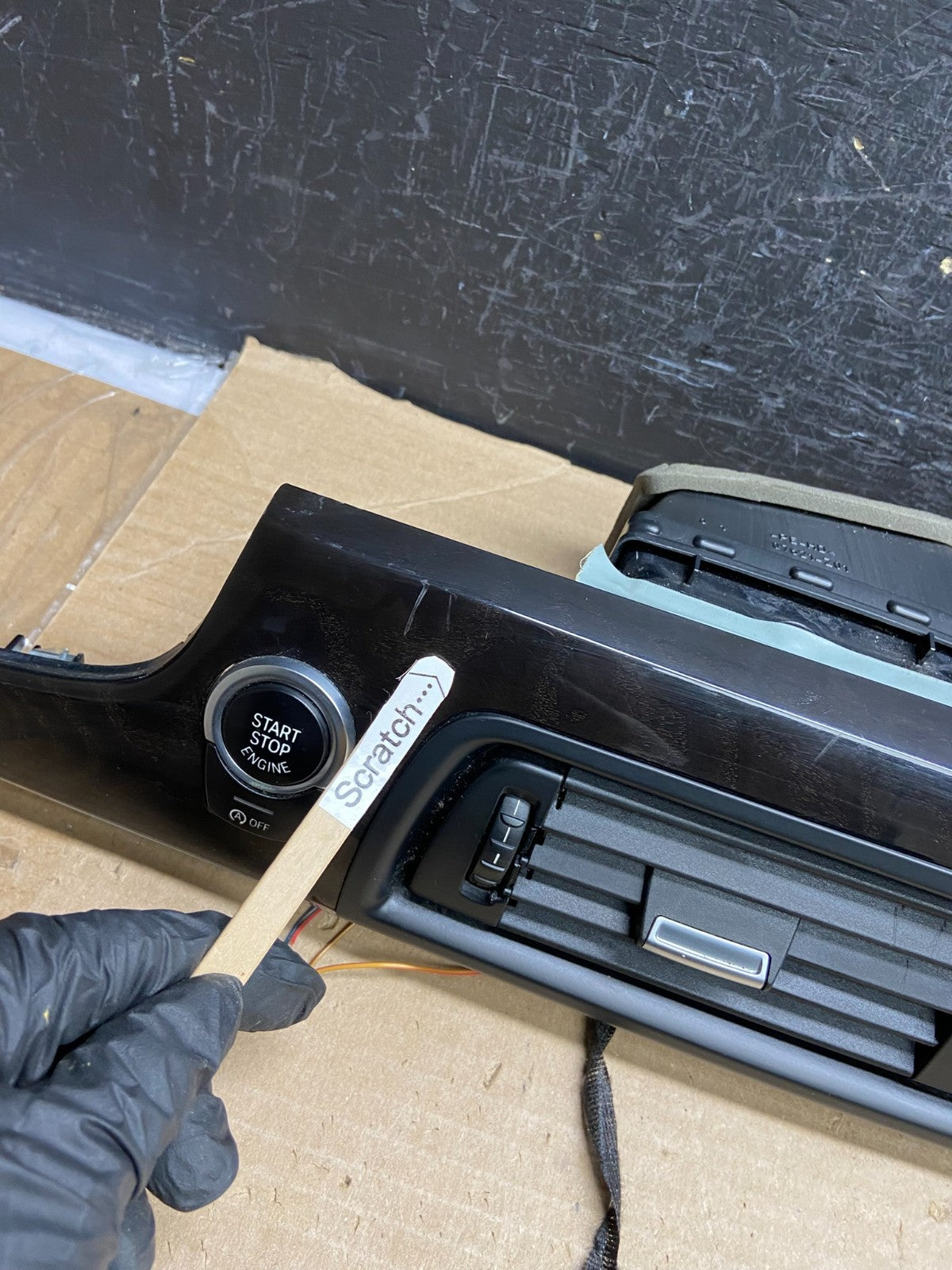 2011-2016 BMW F10 528i 535i 550i Center Hazard Air Vent AH3998 DG3