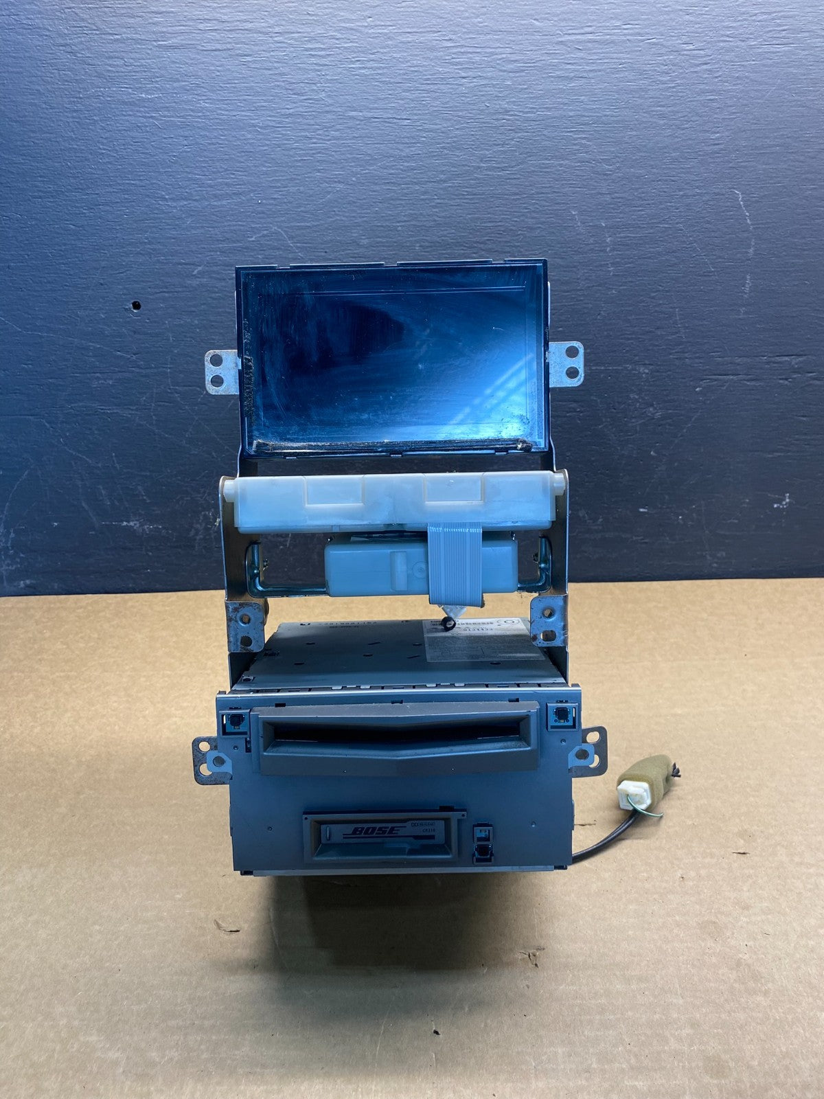 2004 - 2005 Nissan Maxima Screen Radio CD Navigation ac8053 DG0
