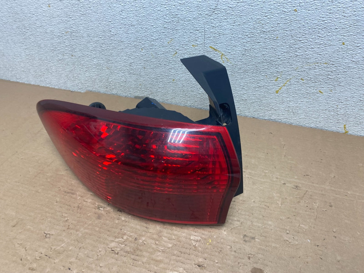 2006-2007 Subaru Tribeca B9 Left Driver Lh Side Tail Light N7881 DW1