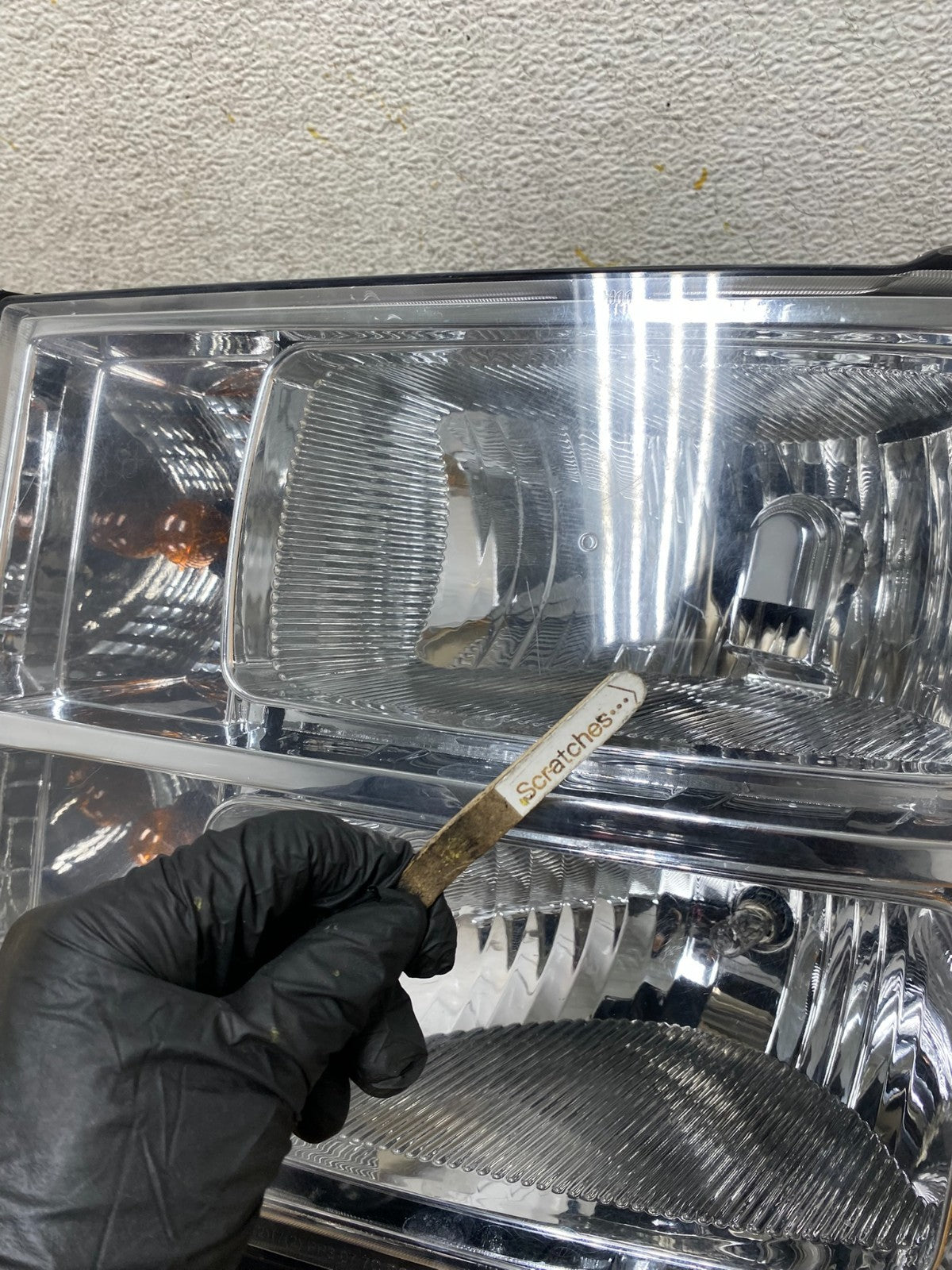 2007 - 2014 GMC Sierra Left Driver LH Side Halogen Headlight AH8260 DW3