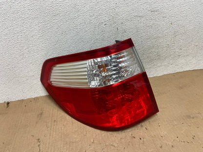 2005 2006 2007 Honda Odyssey Left Driver LH Side Tail Light AE9261 LK0