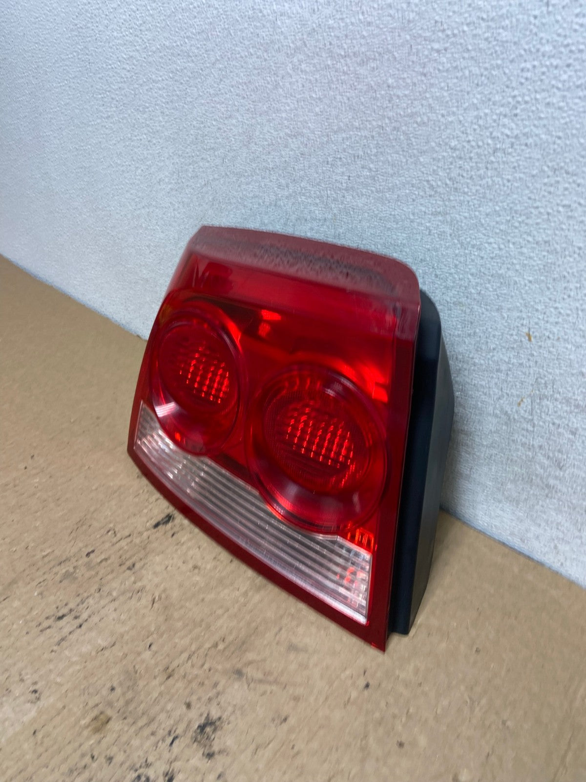2009-2010 Dodge Charger Left Driver LH Side Tail Light AG2509 LK1