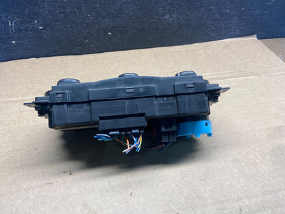2005 2006 2007 Chrysler 300 Magnum Heater A/C Climate Control AE2484 DG3