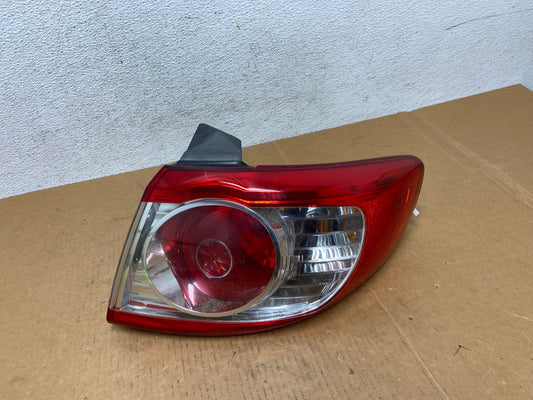 2010 to 2012 Hyundai Santa Fe Right Passenger RH Tail Light AD9148 LK0