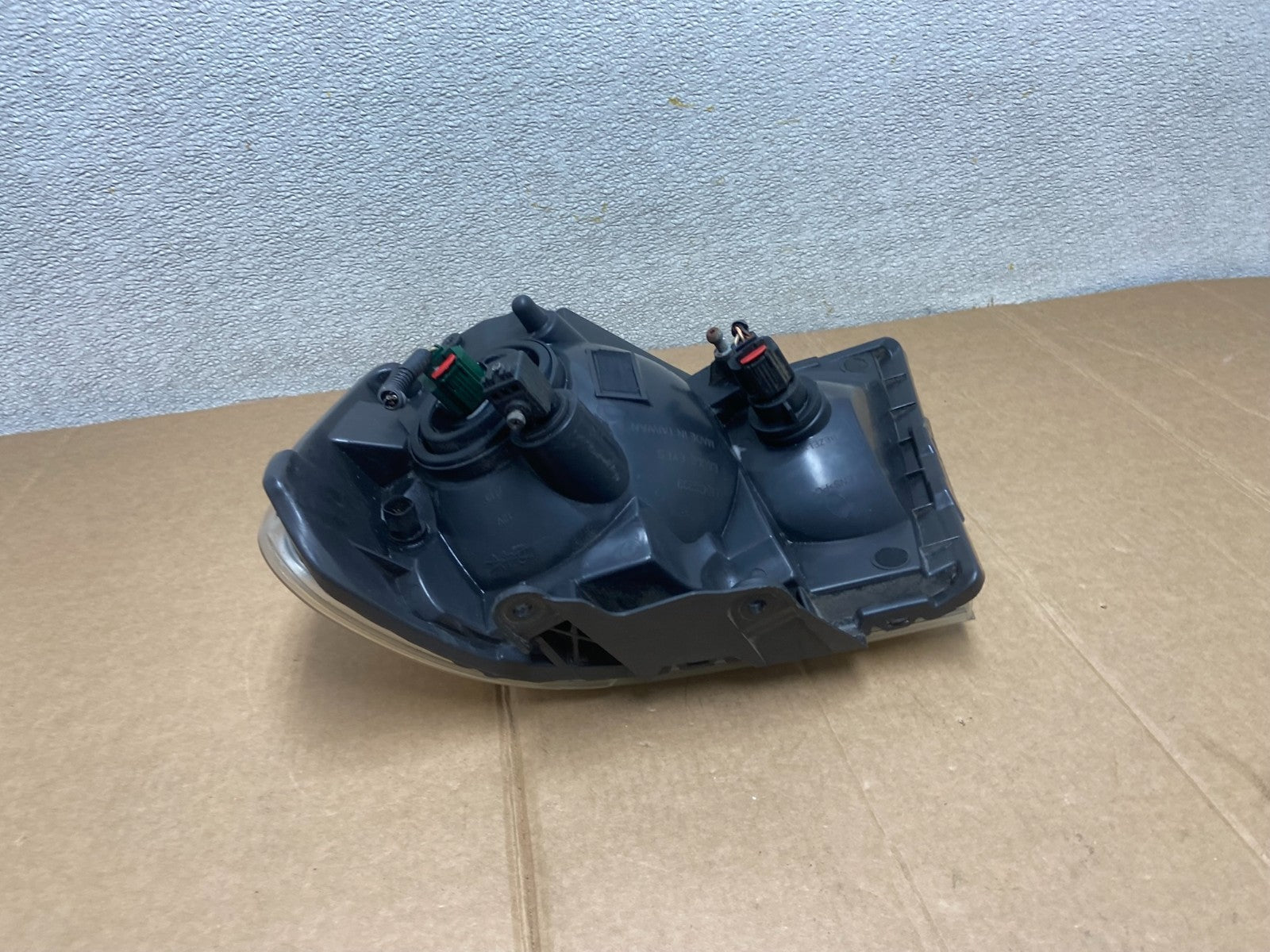 2007 2008 2009 Dodge Durango Right Passenger RH Side Headlight AD2463 DW4