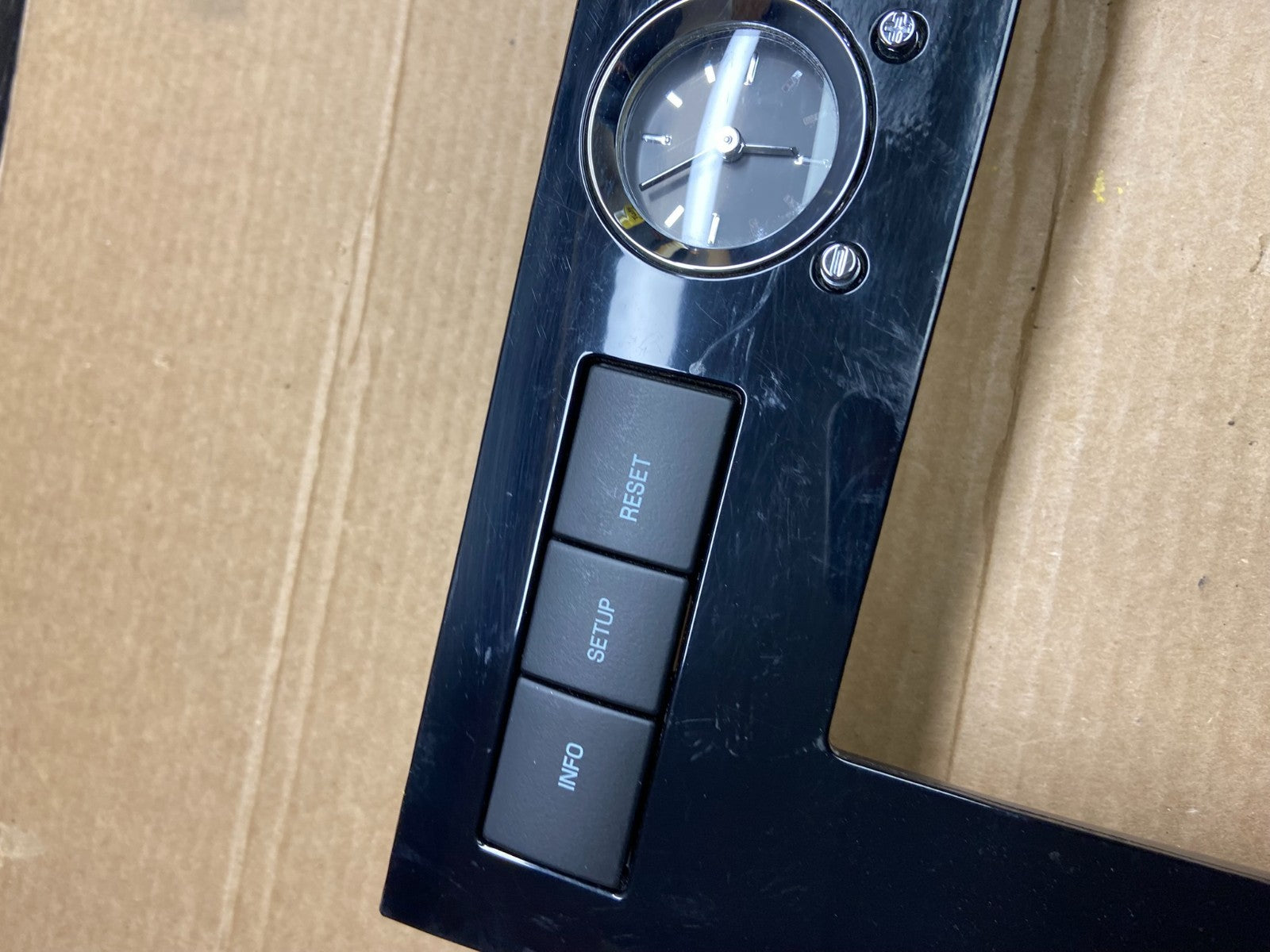 2006 to 2009 Ford Fusion Center Dash Radio Clock Bezel Trim OEM W0240 DG3