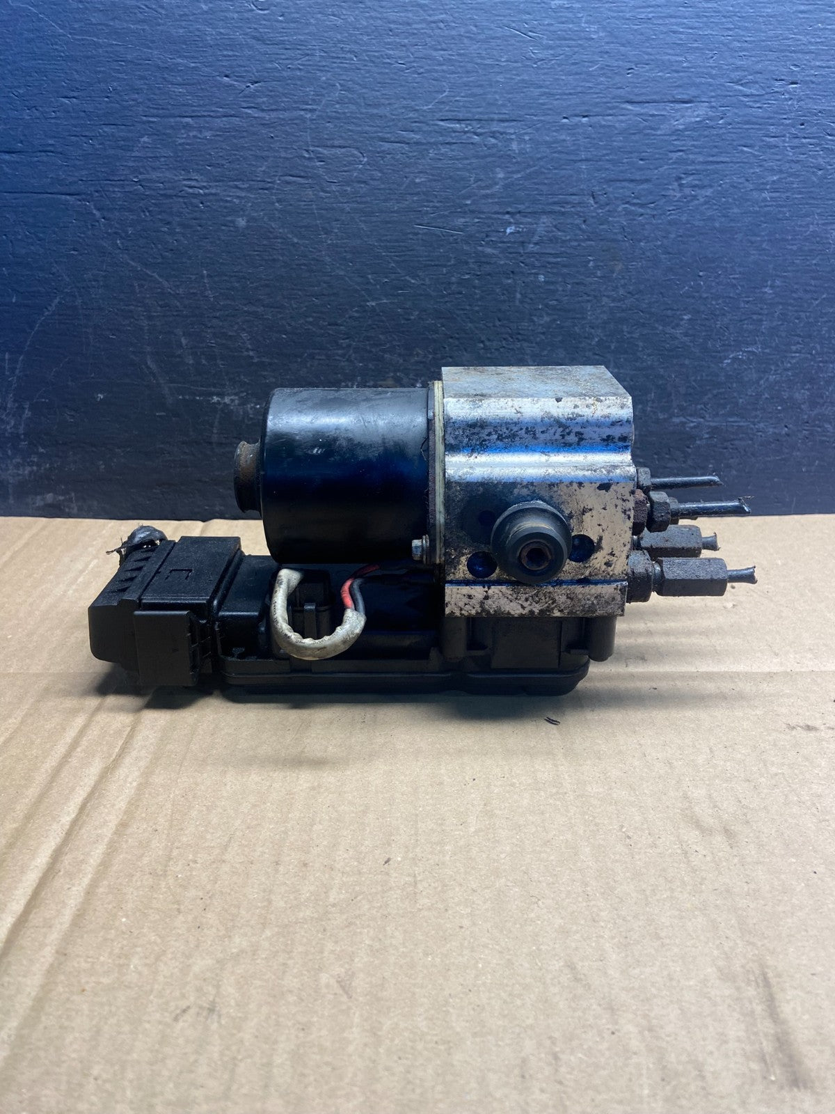 2006 2007 Ford E250 E350 Anti-Lock ABS Antilock Brake Pump ad1845 DG2