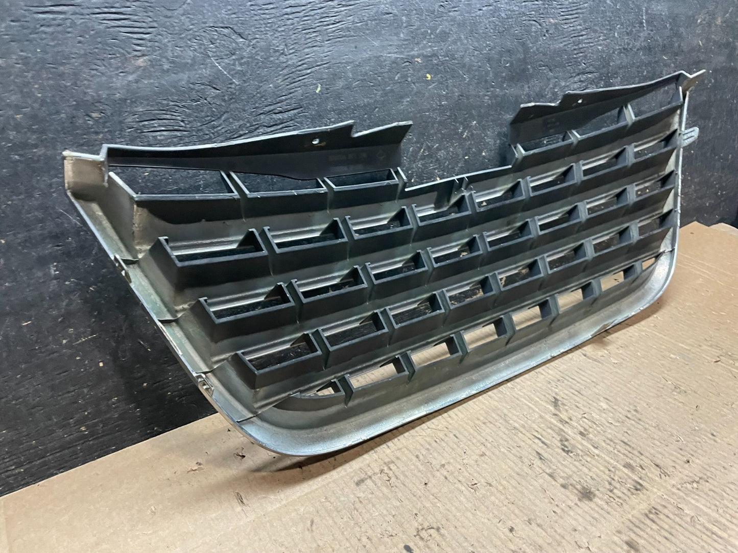 2008 to 2010 Chrysler Town & Country Front Upper Grill Grille Oem  Y1253 DG4