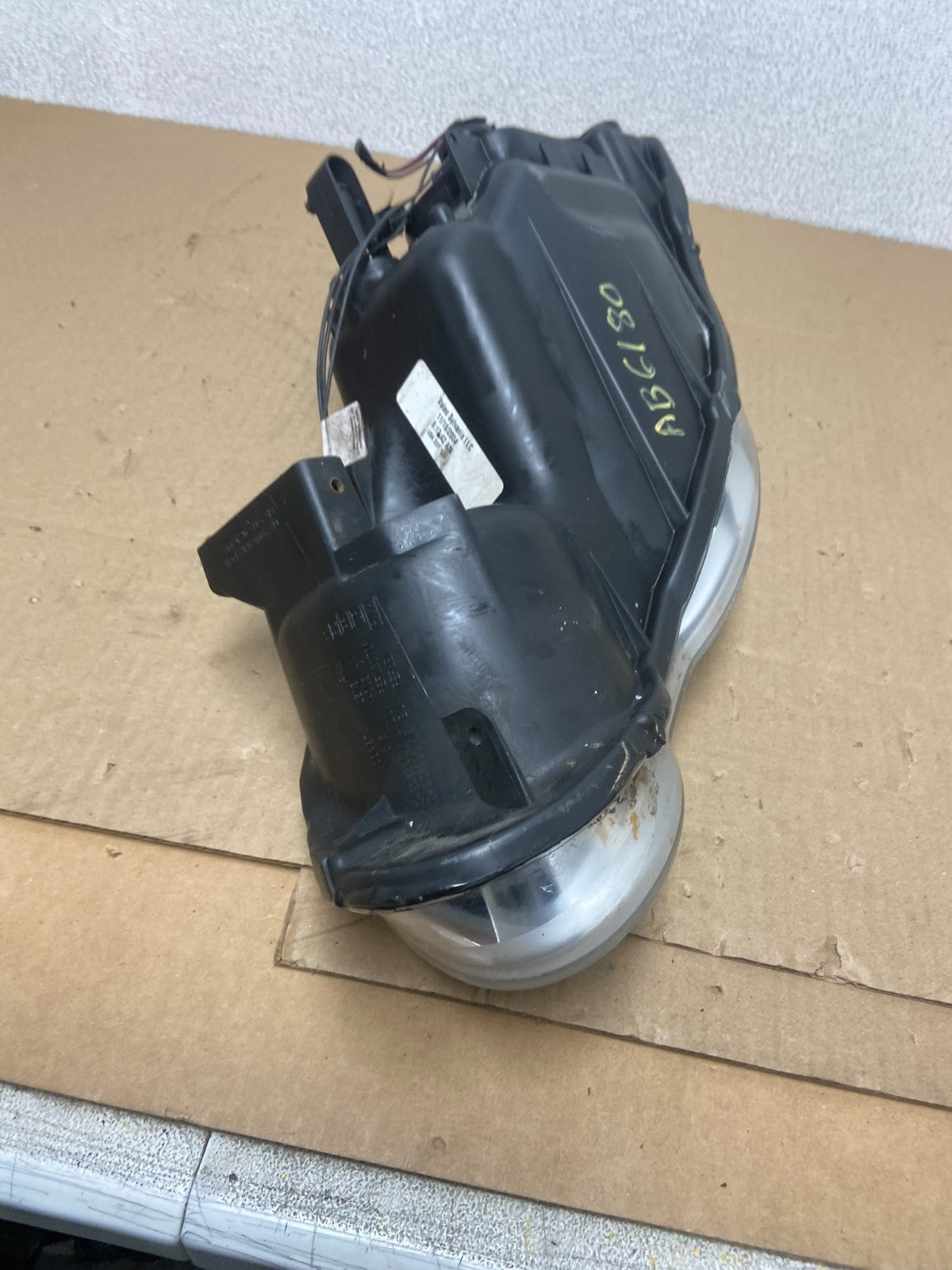 2004 2005 2006 Chrysler Sebring Right Passenger Side Halogen Headlight AB6180 DW6