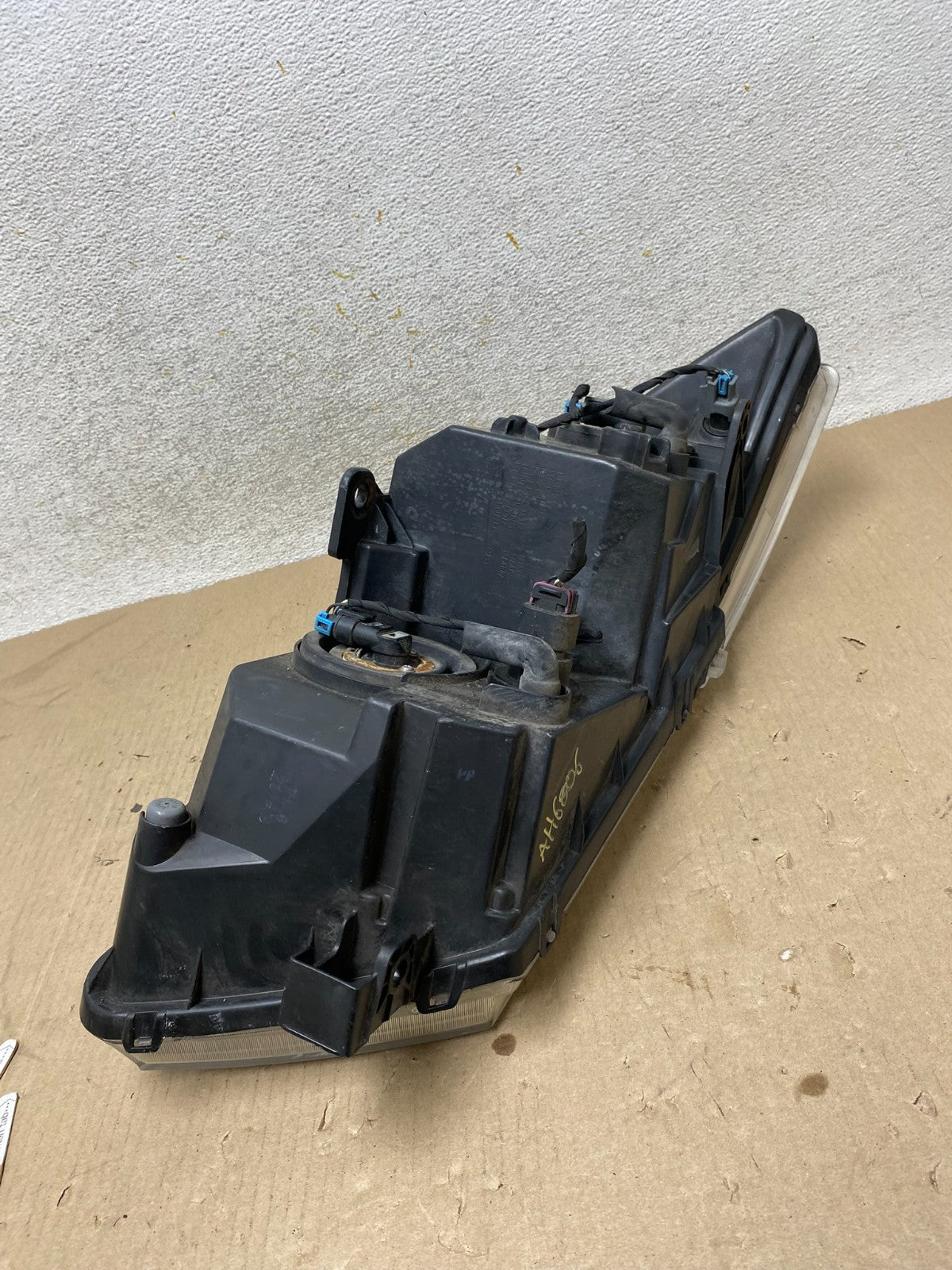 2009 to 2017 Dodge Journey Headlight Left Driver Lh Side Halogen AH6806 DW6