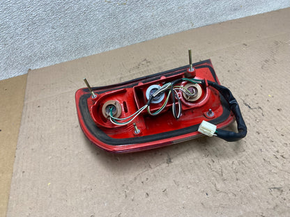 2001 2002 2003 Toyota Rav4 Right Passenger Rh Side Tail Light OEM Z6301 DW5