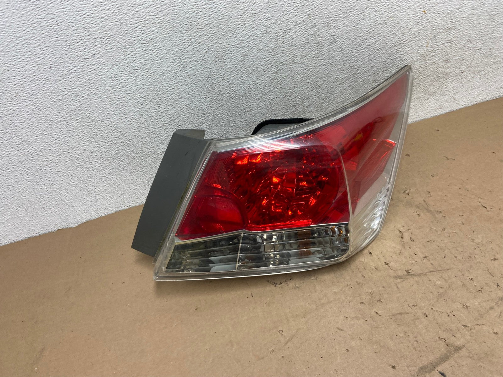 2008 to 2012 Honda Accord Sedan Tail light Right Passenger RH Side AG4247 LK2