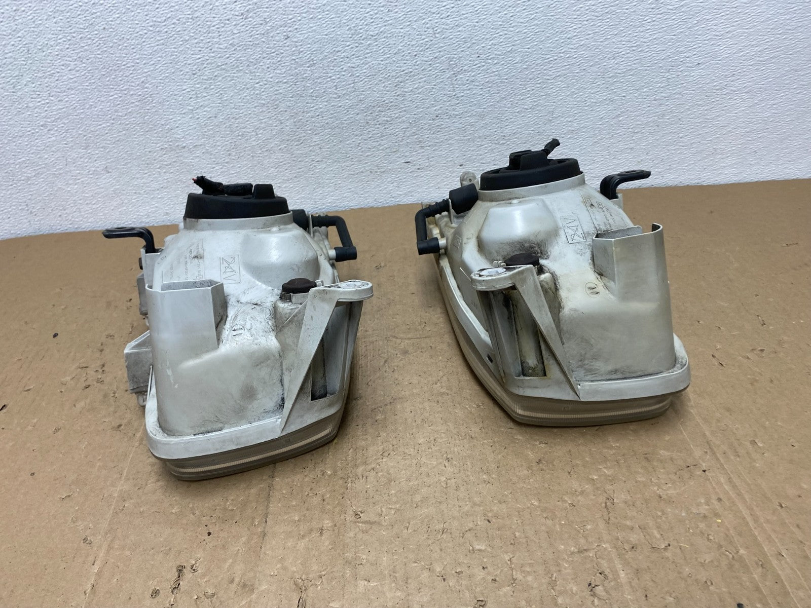 1999-2004 Nissan Pathfinder Left+Right Side Set Halogen Headlights AC6011 DW9