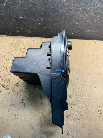 2003-2006 Volvo XC90 Center Climate Control Radio Panel Bezel W6940 DG3